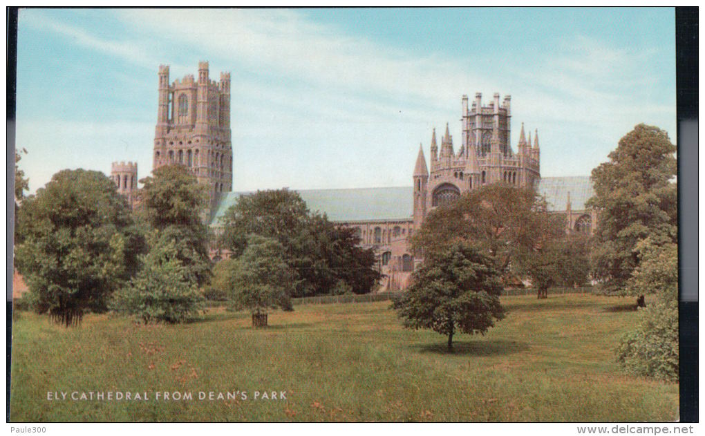 Ely - Cathedral From Dean's Park - Ely