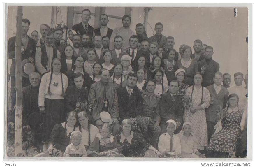 Moldova - Historical Romania - Chircaiesti - 1938 - Priest, Mayor, Military Commander And Villigers - Moldavie