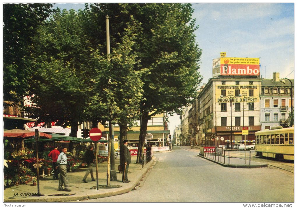 CPSM 42  SAINT ETIENNE LA PLACE DU PEUPLE ET LE MARCHE AUX FLEURS  Grand Format 15 X 10,5 - Saint Etienne