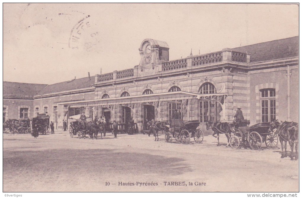 65 TARBES, La Gare,attelages, Animée - Tarbes