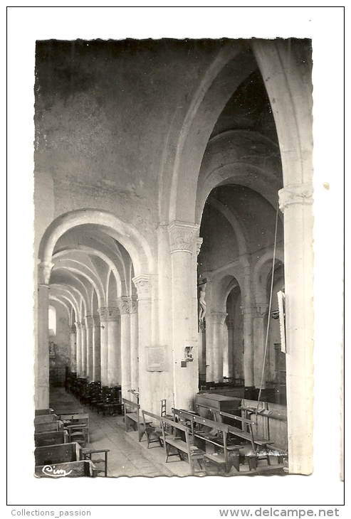 Cp, 79, Champdeniers, Intérieur De L''Eglise - Champdeniers Saint Denis