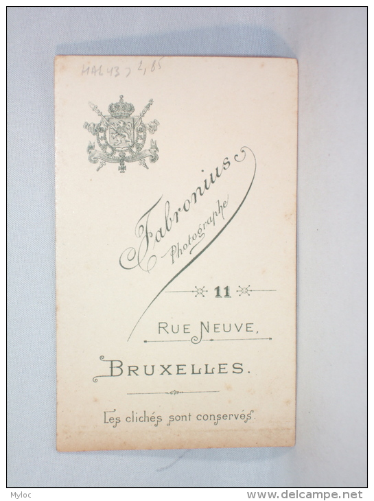 Photo. CDV. Garçon En Uniforme. Fabronius. Bruxelles. - Anciennes (Av. 1900)
