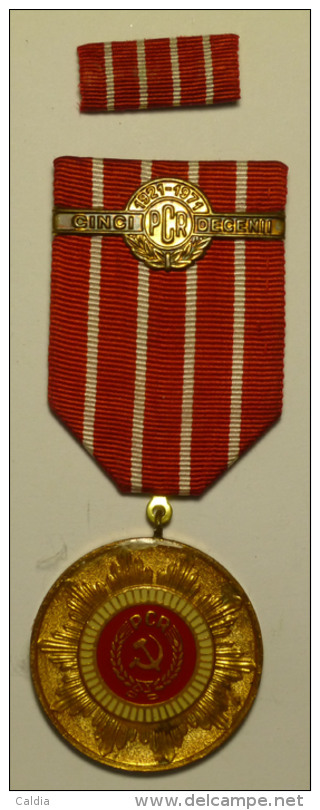 Roumanie Romania Rumänien Médaille Medal Comuniste "50 Ans" - Autres & Non Classés