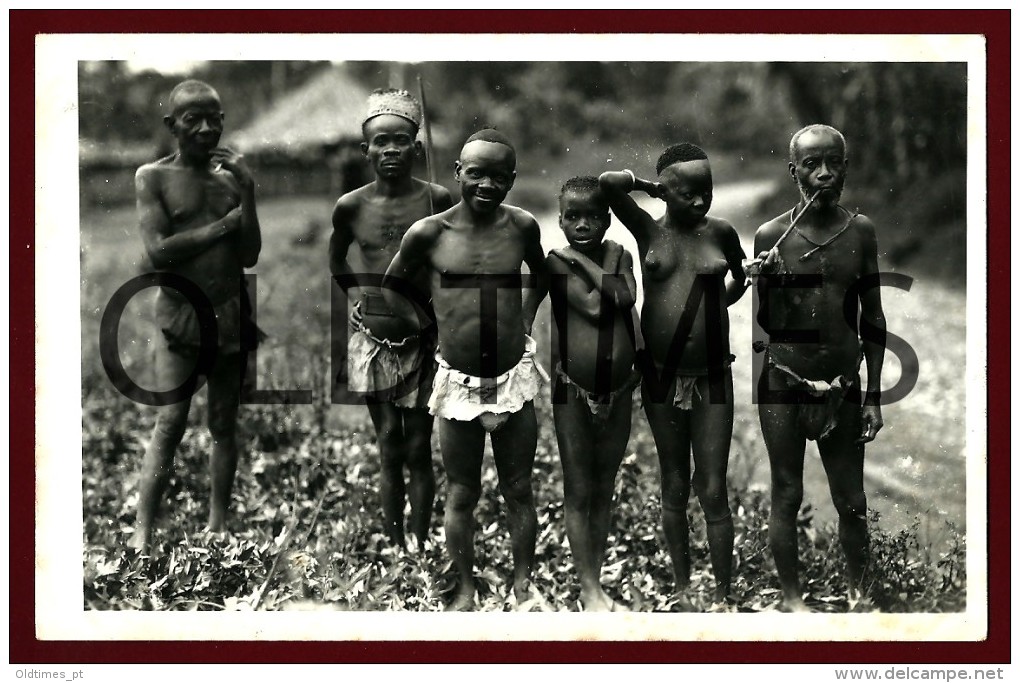 D. R. OF THE CONGO - COSTUMES - PYGMIES GROUP-BANZABY TRIBE 40S REAL PHOTO PC. - Non Classificati