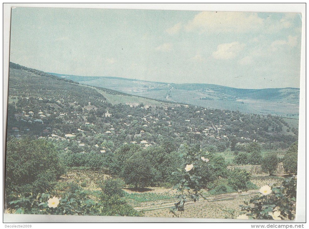 ZS38621 Moldovian Landscape    2 Scans - Moldavië