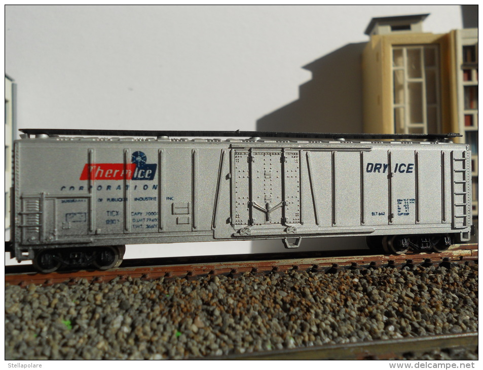 SCALA N -CARRO MERCI CHIUSO USA (BOXCAR) - THERMICE - Goods Waggons (wagons)