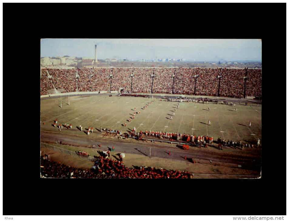 STADES - USA - MADISON - Camp Randall Stadium - Football Américain - Stades