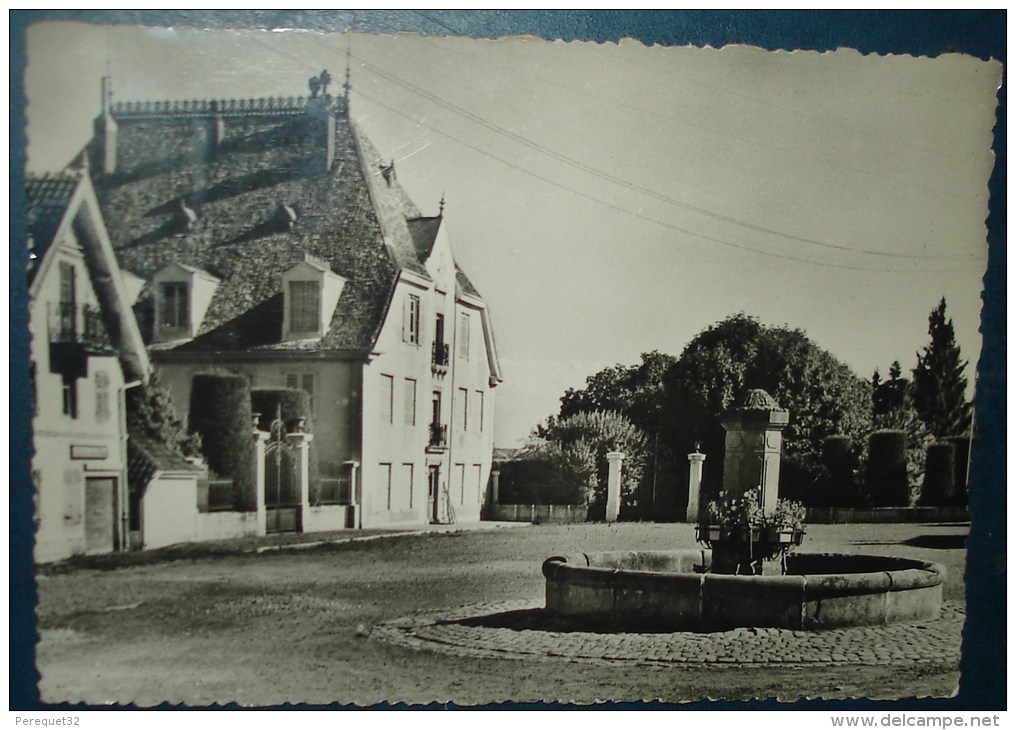 GIROMAGNY.Grand Place Et Maison Mazarin.Cpsm,voyagé,be - Giromagny