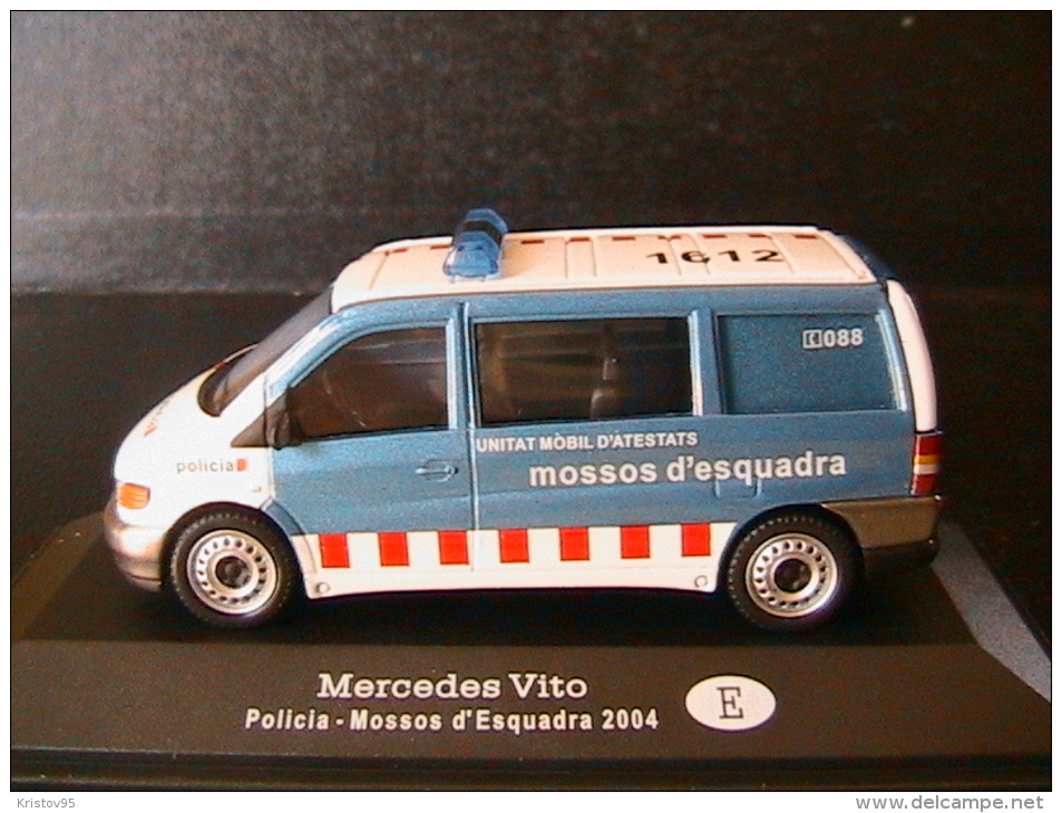 MERCEDES BENZ VITO POLICIA MOSSOS D´ESQUADRA 2004 UNITAT MOBIL D´ATESTATS OLIEX 1/43 - Autres & Non Classés