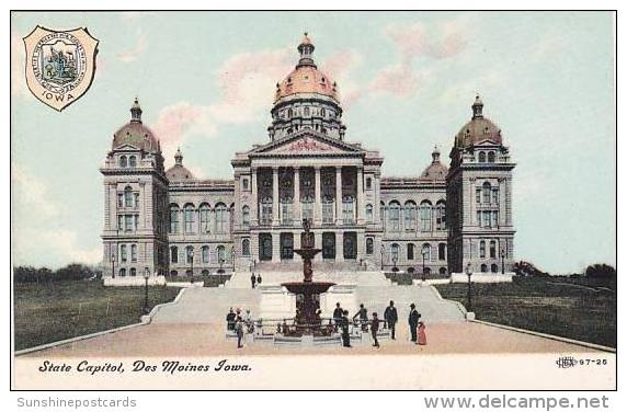 Iowa Des Moines State Capitol - Des Moines