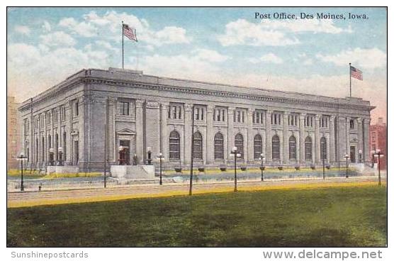 Iowa Des Moines Post Office - Des Moines