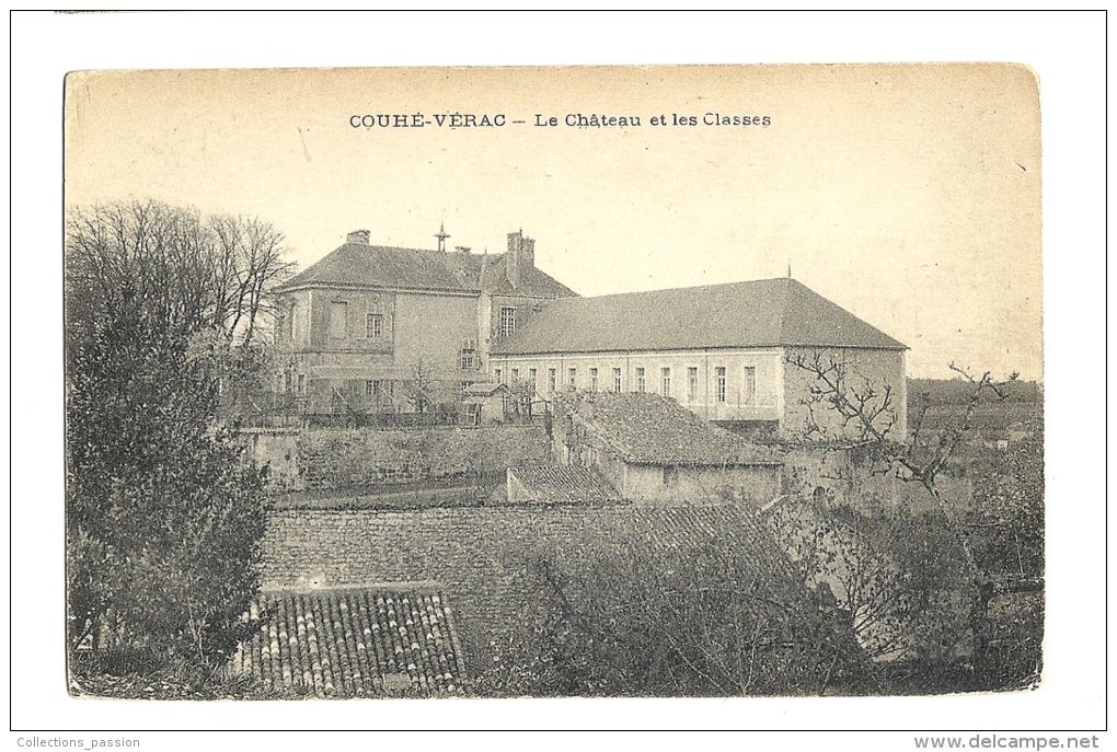 Cp, 86, Couhé-Vérac, Le Château Et Les Classes, écrite - Couhe