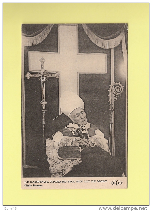 *  CPA..( Dépt 75 )..Le Cardinal Richard Sur Son Lit De Mort  - Voir Les 2 Scans - Funeral