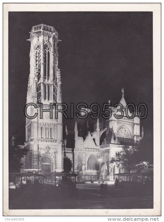 GRANDE PHOTO ANCIENNE - PARIS 75001 - SAINT GERMAIN L' AUXERROIS - BUS - AUTOBUS - TRANSPORTS - PHOTO DE NUIT - Lieux