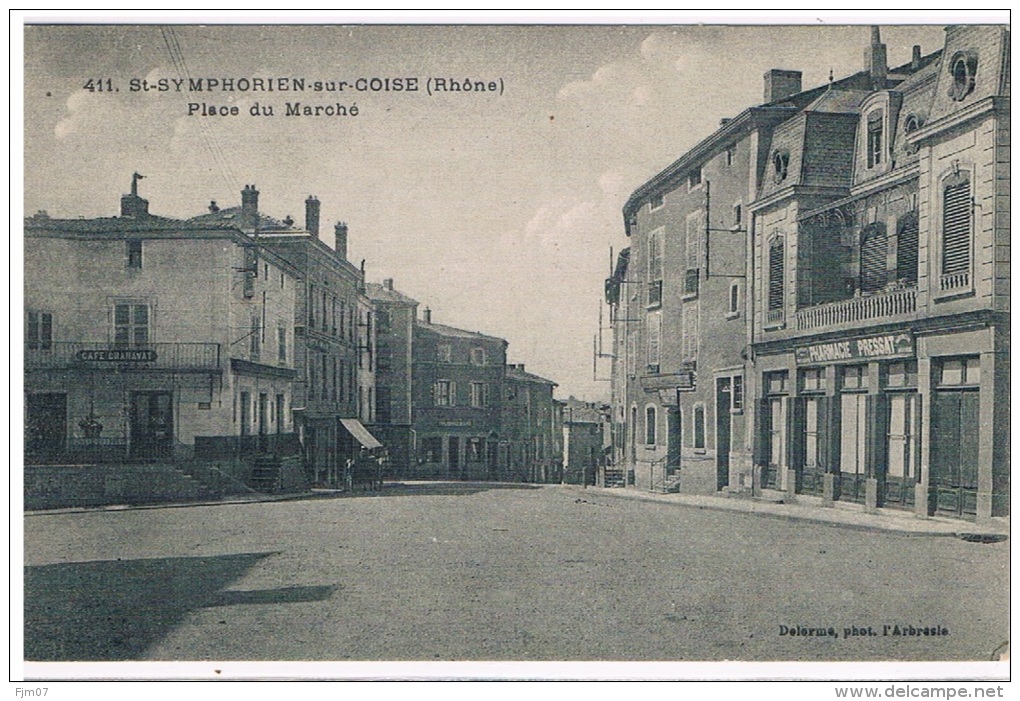 01 - St SYMPHORIEN Sur COISE- Place Du Marché - Saint-Symphorien-sur-Coise