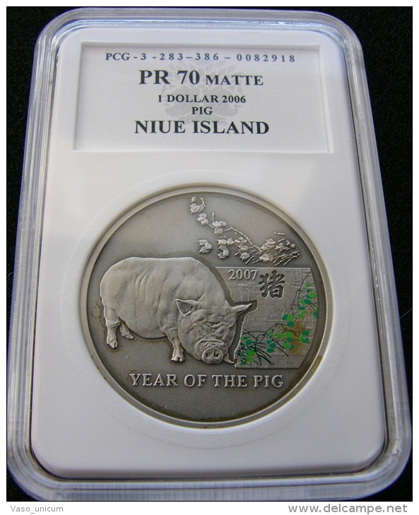 Niue 1 $ 2006 Year Of Pig Silver - Niue