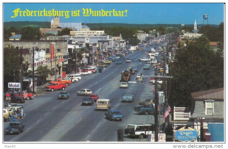 Fredericksburg TX Texas, Main Street Scene, Mobil Gas Station, Auto, C1980s Postcard - Sonstige & Ohne Zuordnung