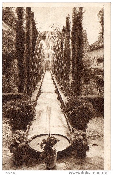 GRENADA - Genereralife Surtidores - Fountains - Grenada