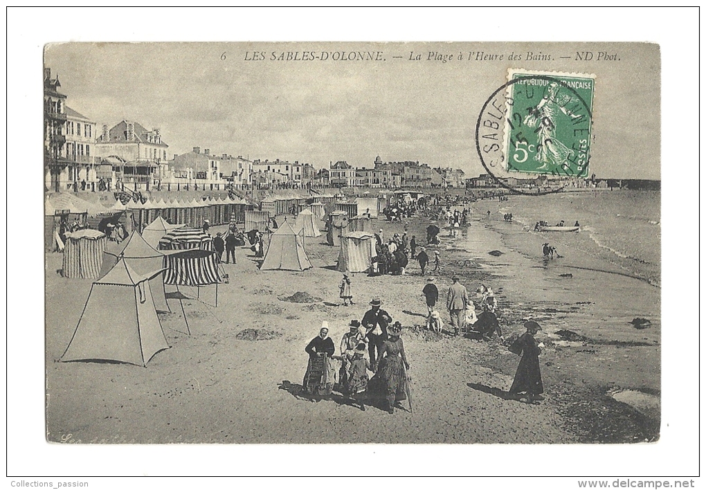 Cp, 85, Les Sables D'Olonne, La Plage à L'Heure Des Bains, Voyagée - Sables D'Olonne