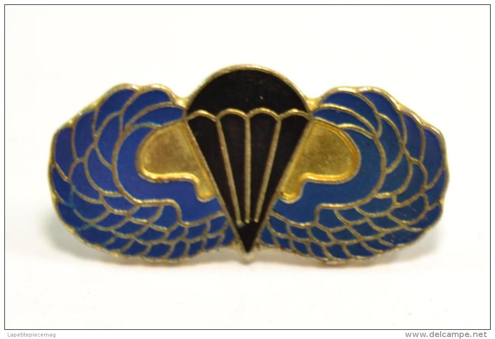Badge Américain Type Pins Brevet De Parachutiste US - Luchtmacht