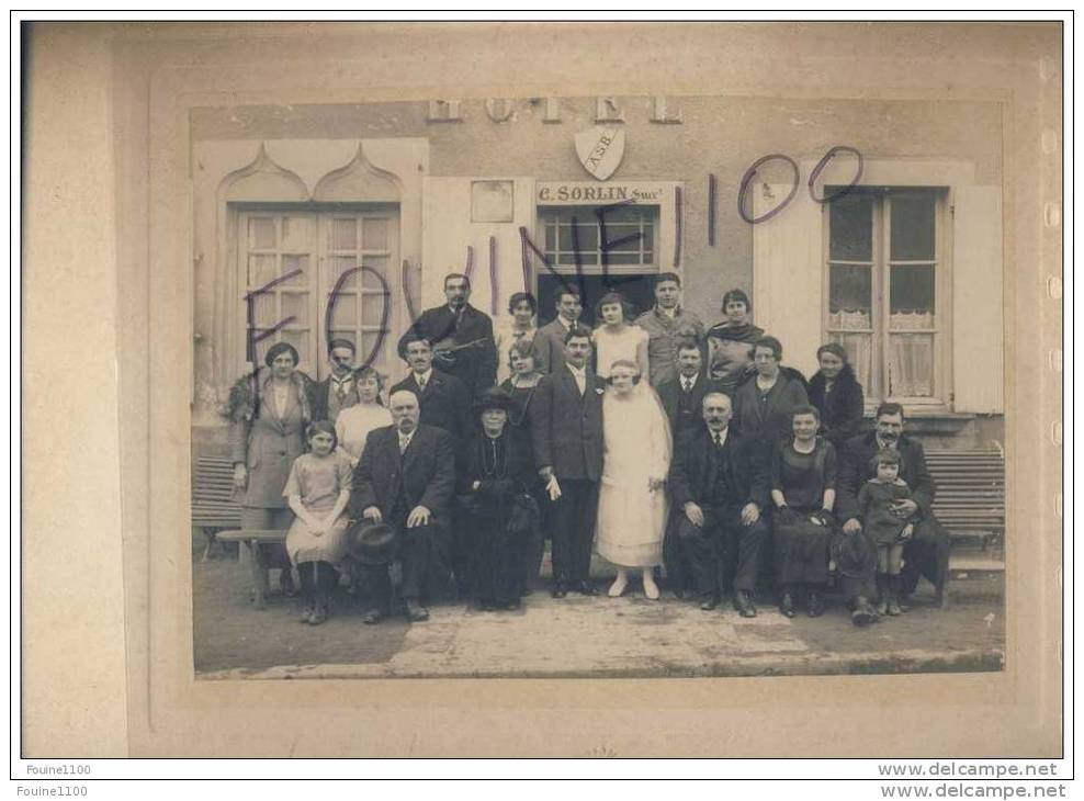 Photo Sur Support Cartonné Mariage Hôtel Suc. SORLIN ( BAUGY 18 Ou Une De Ses Communes D' Après Un Annuaire De 1930 - Lieux