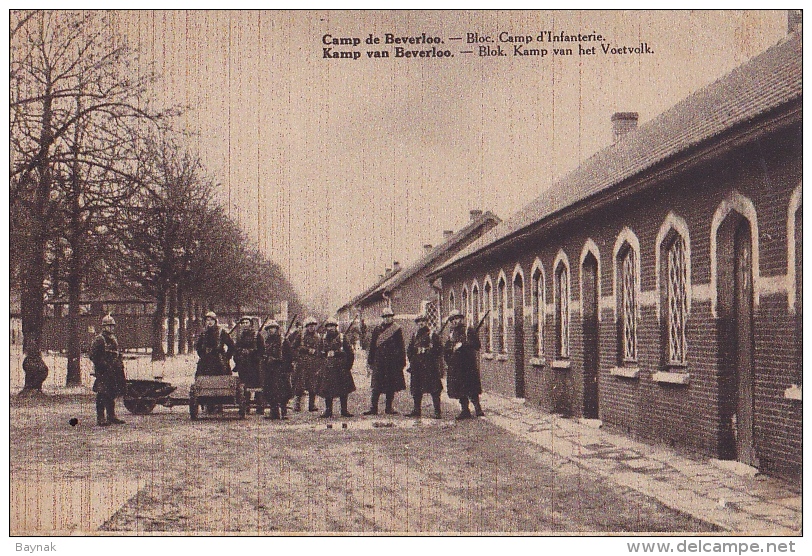 BELG33  --  KAMP VAN BEVERLOO  --DRINKPLAATS, KAMP VAN HET VOETVOLK, BINNENZICHT, ADRIAN HELM,   --  4 X POSTCARD - Leopoldsburg (Camp De Beverloo)