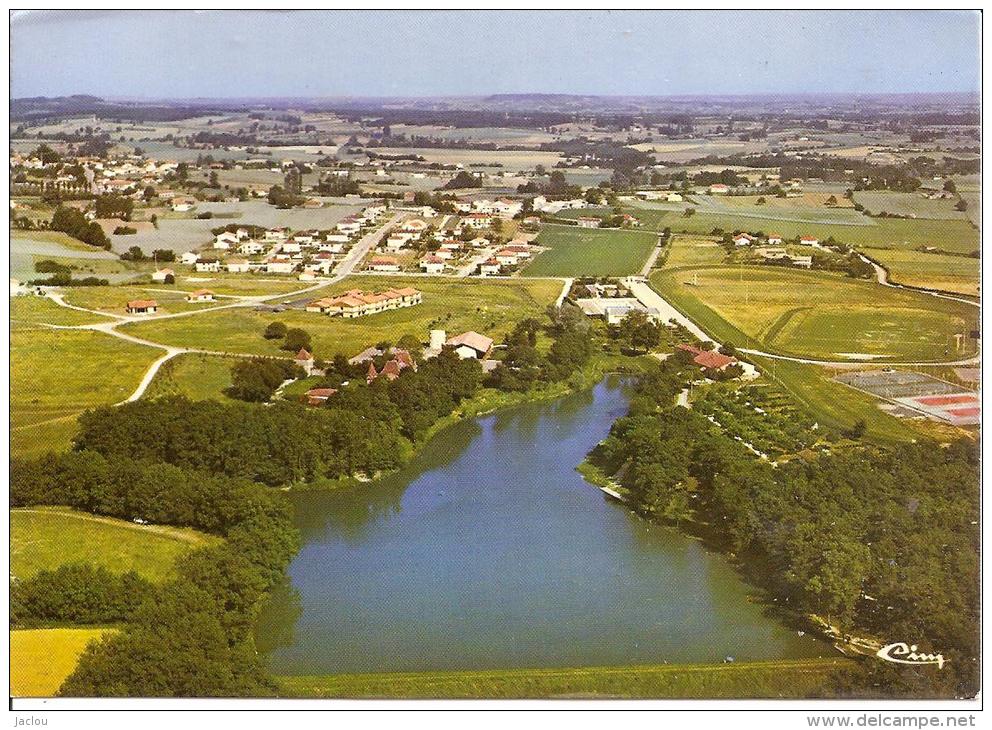 MONFLANQUIN ,LAC DE COULON,CAMPING,COMPLEXE SPORTIF,LOTISSEMENT"MON DESIR" COULEUR REF 33558 - Monflanquin