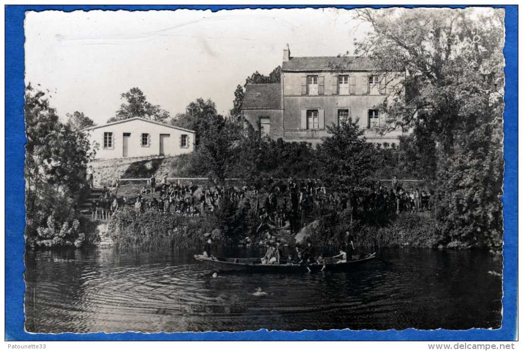 44 GORGES CITE SCOLAIRE D' ANGREVIERS LE PAVILLON DU DIRECTEUR SUPERBE ANIMATION ECOLIERS CARTE PHOTO DENTELEE N ET B - Gorges