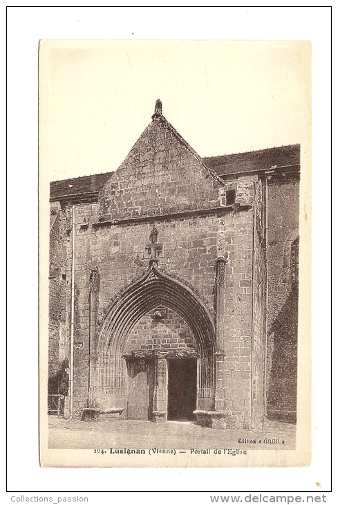 Cp, 86, Lusignan, Portail De L'Eglise - Lusignan