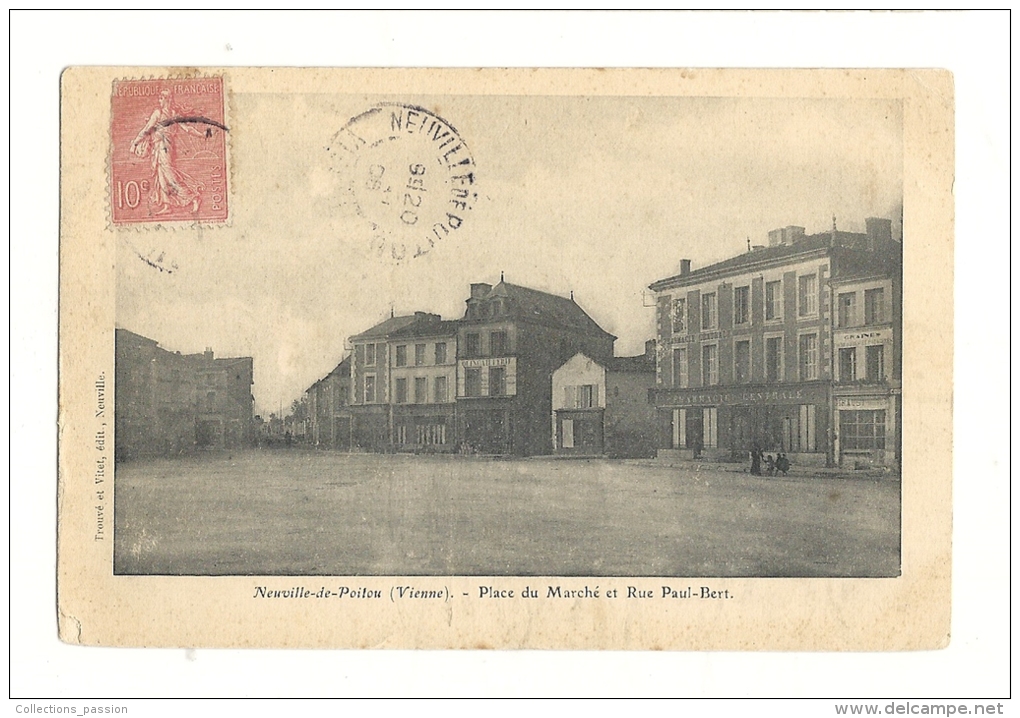 Cp, 86, Neuville De Poitou, Place Du Marché Et Rue Paul Bert, Voyagée 1906 ? - Neuville En Poitou