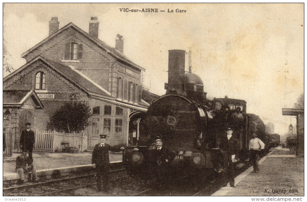 02 Vic Sur Aisne. La Gare - Vic Sur Aisne