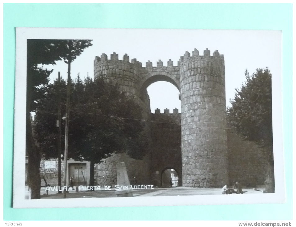 AVILA - Puerta De San Vicente - Ávila