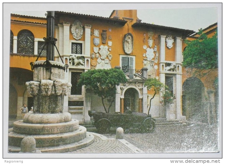 BRESCIA - Il Vittorale Gardone Riviera - La Piazzetta Della Prioria Dove Si Apre La Casa Del Poeta - Auto D'epoca - Brescia