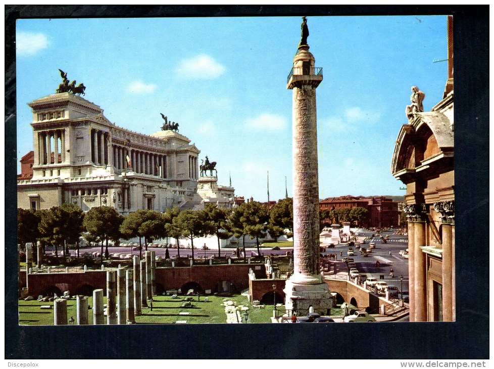 H1979 Roma ( Rome ) Altare Della Patria - Monumento Fascista ( Fascism ) Con Auto Cars Voitures - Altare Della Patria