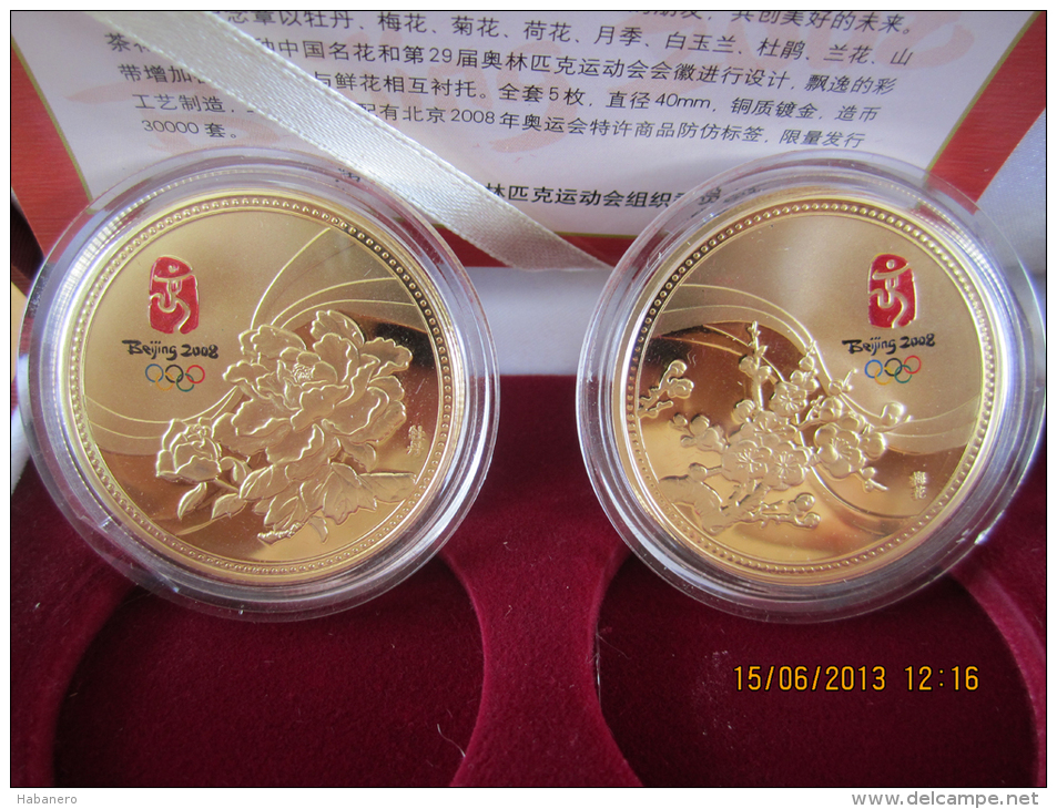 CHINA - BEIJING OLYMPIC GAMES 2008 - FAMOUS FLOWERS MEDALLION SET - VERY UNIQUE SET OF 5 - Habillement, Souvenirs & Autres