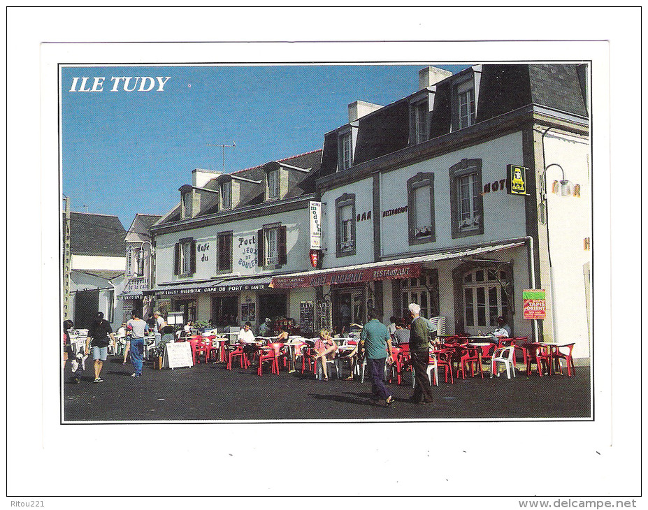29 - Ile Tudy - Bar Café Du Port / Jeux De Boules / Terrasse Animation - Pétanque