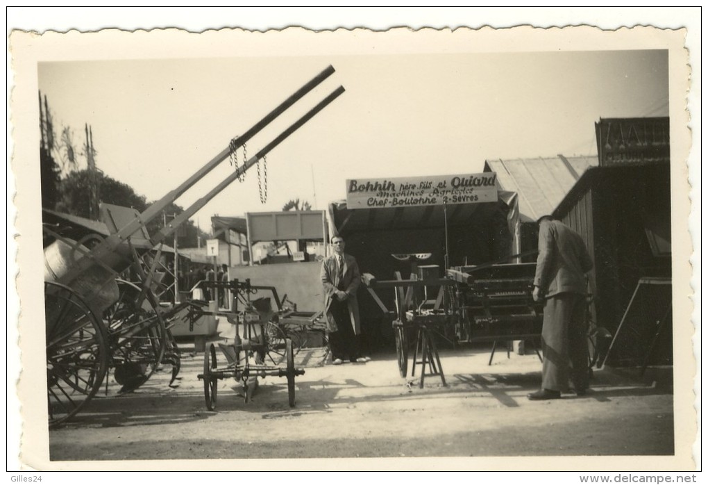 Chef Boutonne Deux-sevres Machine Agricole Bonnin - Autres & Non Classés