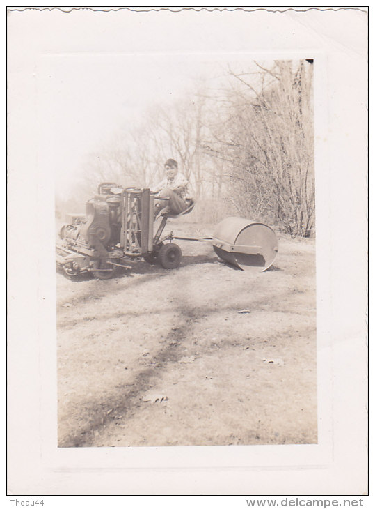 ¤¤  -  Matériel Agricole  -  Cliché D'un Tracteur En 1953   - Voir Description   -  ¤¤ - Tracteurs