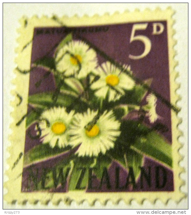 New Zealand 1960 Flower 5d - Used - Gebruikt