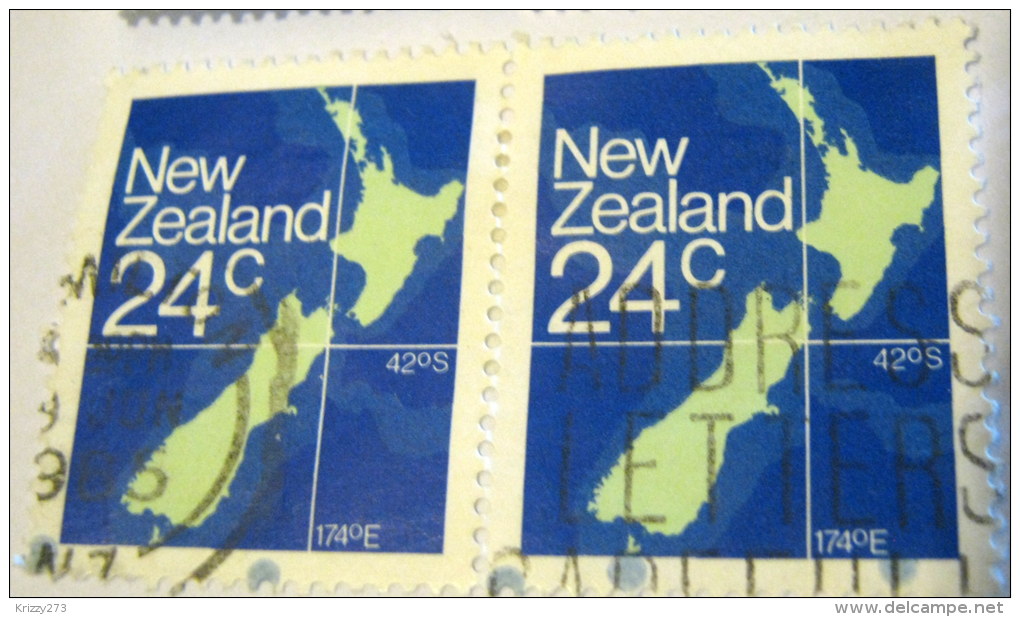 New Zealand 1982 Map 24c X2 - Used - Used Stamps