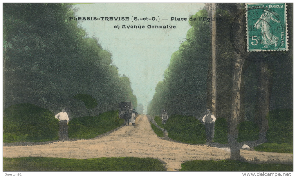 ( CPA 94 )  PLESSIS-TRÉVISE  /  Place De L' Église Et Avenue Gonzaive  - - Le Plessis Trevise