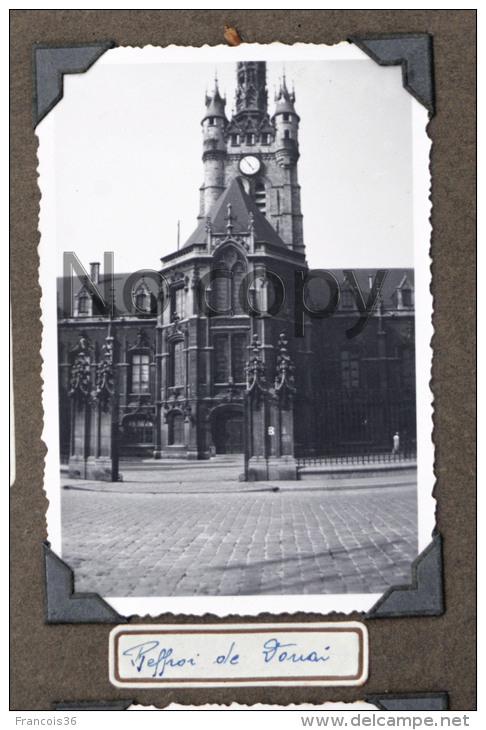 Lot De Deux Photos - Douai - Le Beffroi Et L'Eglise -  Circa 1935 - - Places