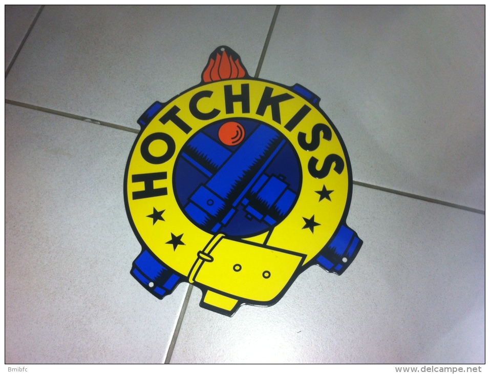 Superbe Plaque Publicitaire . Objet De Collection HOTCHKISS - Tin Signs (vanaf 1961)