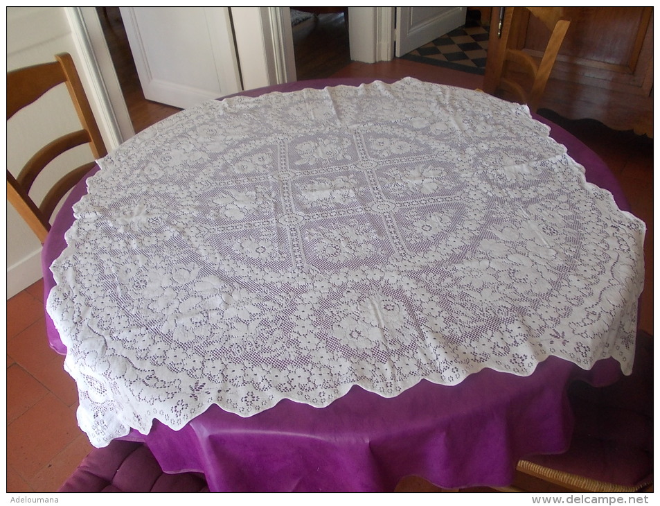 NAPPE ANCIENNE CARREE EN FIL OU DESSUS D'EDREDON ENTOURAGE CRANTEE - 1m10X1m10 - Encajes Y Tejidos