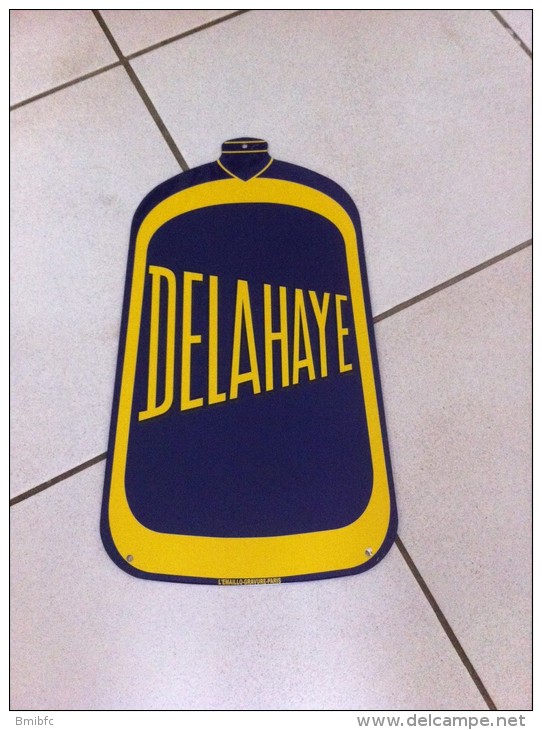 Superbe Plaque Publicitaire. Objet De Collection  DELAHAYE - Plaques En Tôle (après 1960)