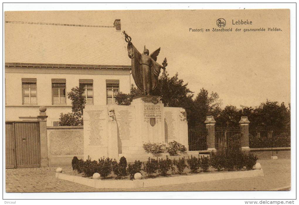 25048  -  Lebbeke   Pastorij  En  Stadbeeld  Der  Gesneuvelde  Helden - Lebbeke