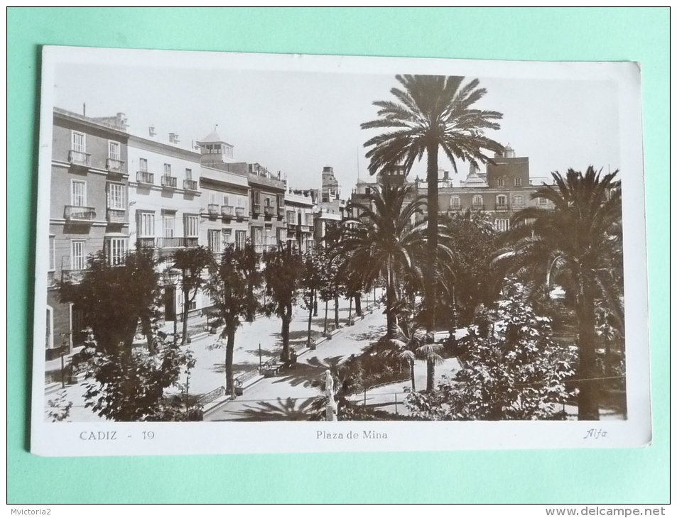 CADIZ - Plaza De MINA, Voir Affranchissement - Cádiz