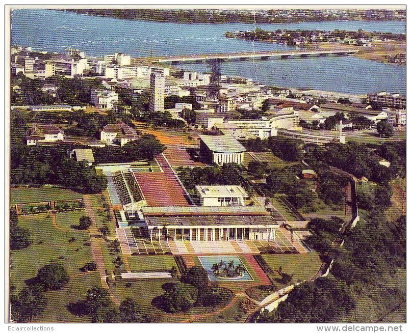 Afrique   Cote D'Ivoire   Abidjan Vue Aérienne De La Préfecture  ( Pli) - Côte-d'Ivoire