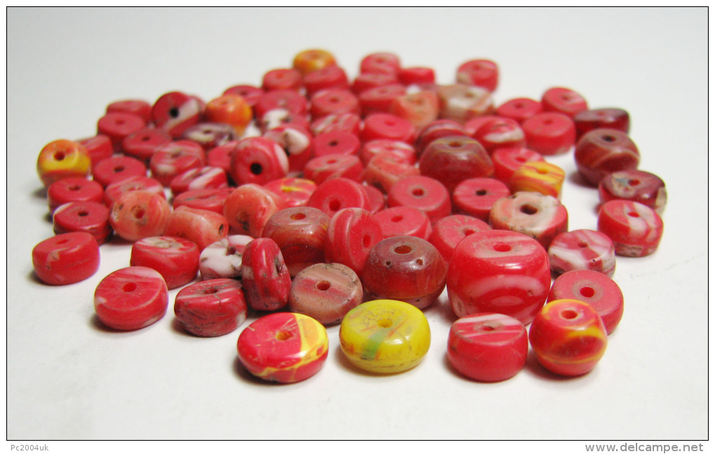 75 VINTAGE HAND MADE GLASS AFRICAN TRADE BEADS .... MA14 - Archaeology