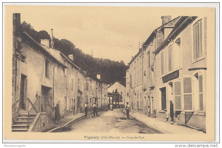 52 ))  VIGNORY, Grande Rue    Edit Vve Bonnet - Vignory